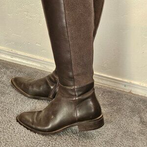 Aquatalia Ricarda Fashion/Riding/Dress boots made in Italy. Women's size 7.5.
